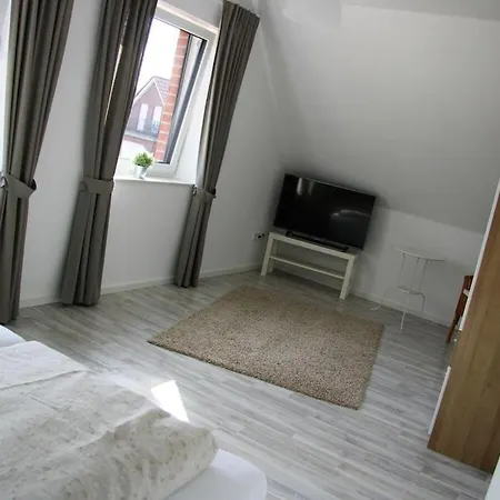 With 4 Bedrooms بيت للعطل Petersfeld